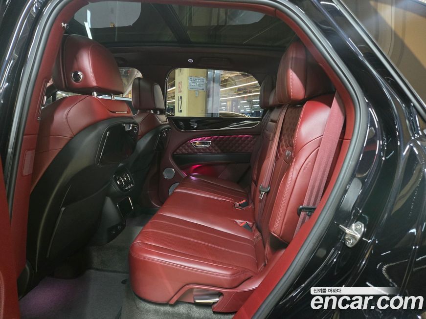 Bentley Bentayga 2021