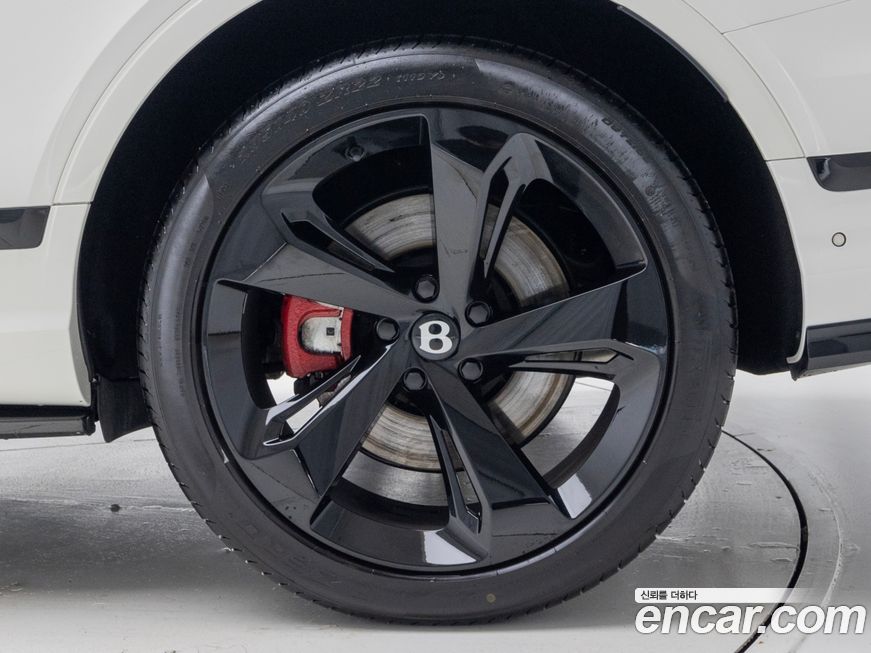 Bentley Bentayga 2024