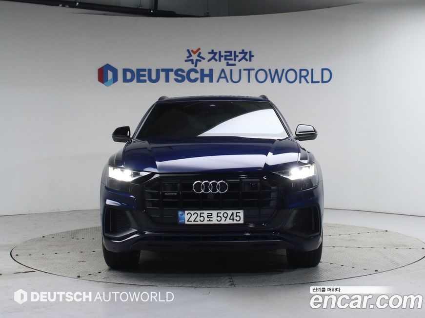 Audi Q8 2021