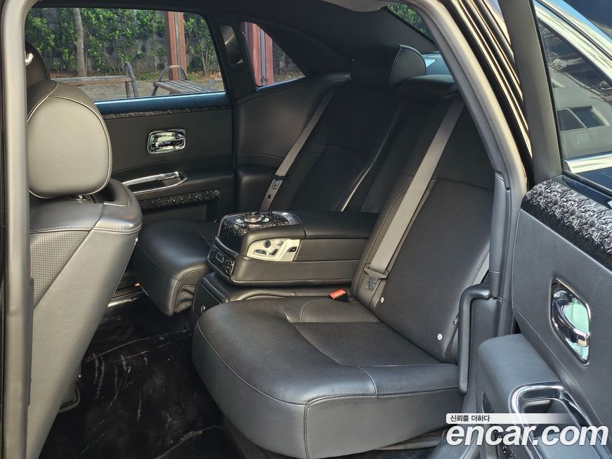 Rolls-Royce Ghost 2013