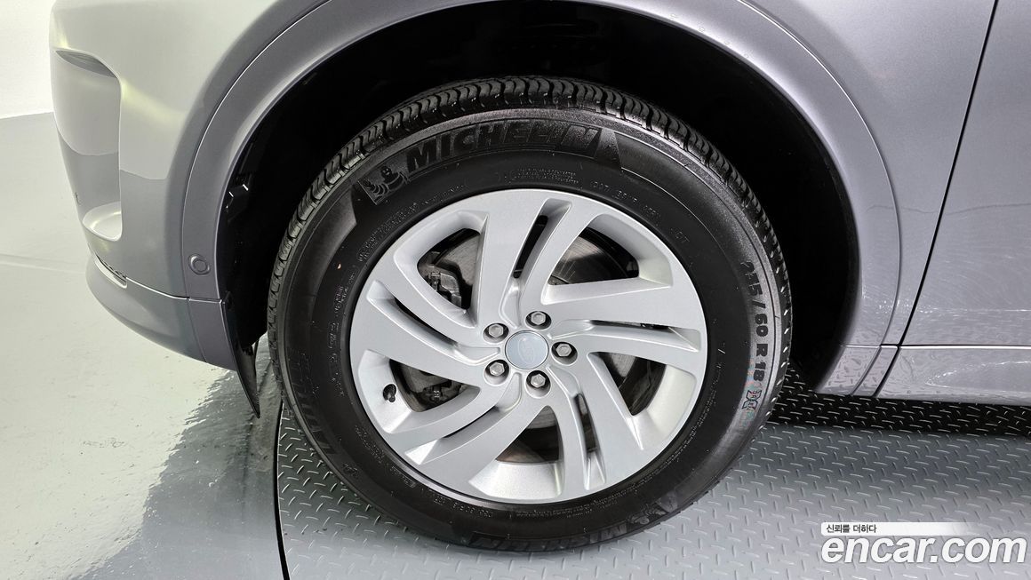 Land Rover Discovery Sport 2025