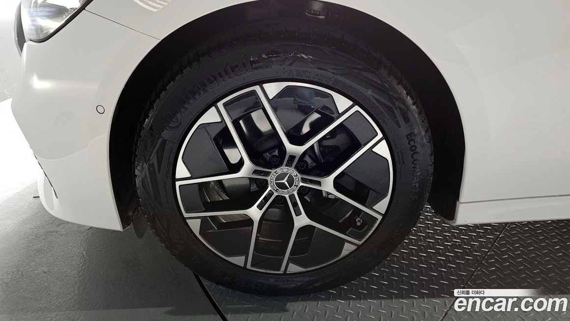 Mercedes-Benz E-Class 2026