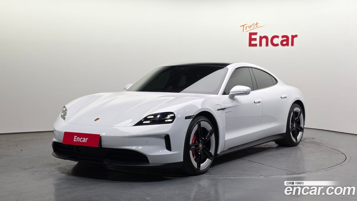 Porsche Taycan 2025