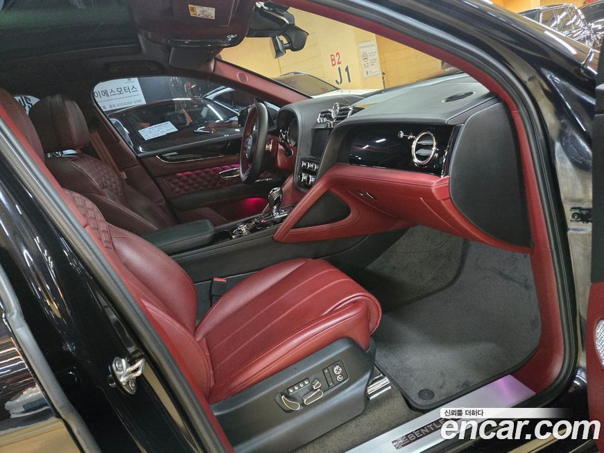 Bentley Bentayga 2021