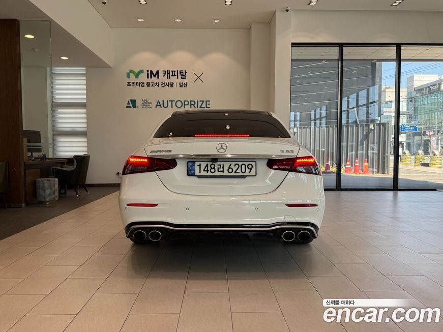 Mercedes-Benz E-Class 2022
