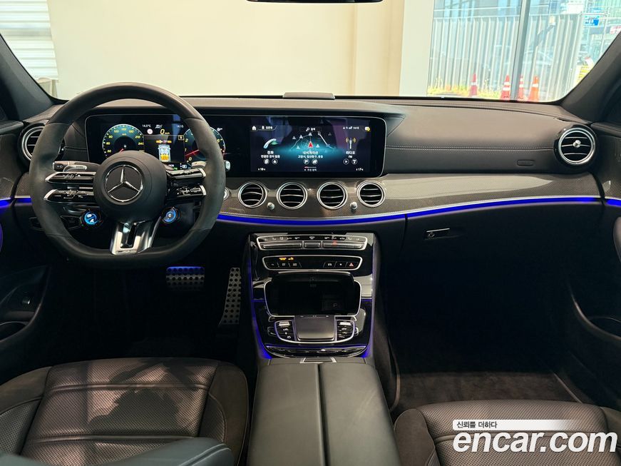 Mercedes-Benz E-Class 2022