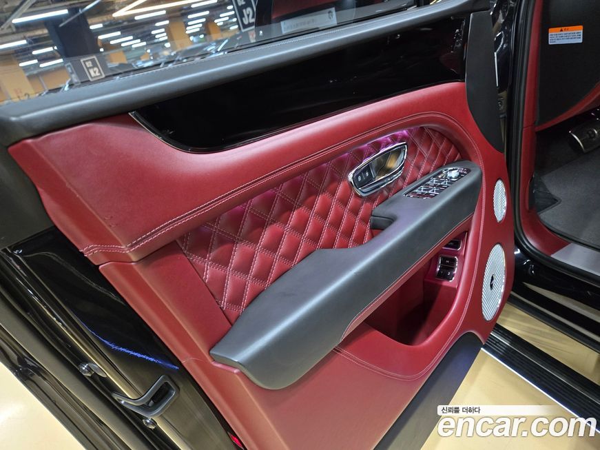 Bentley Bentayga 2021