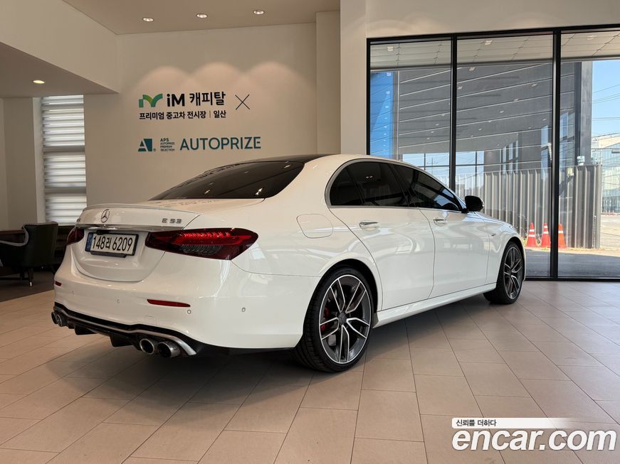 Mercedes-Benz E-Class 2022