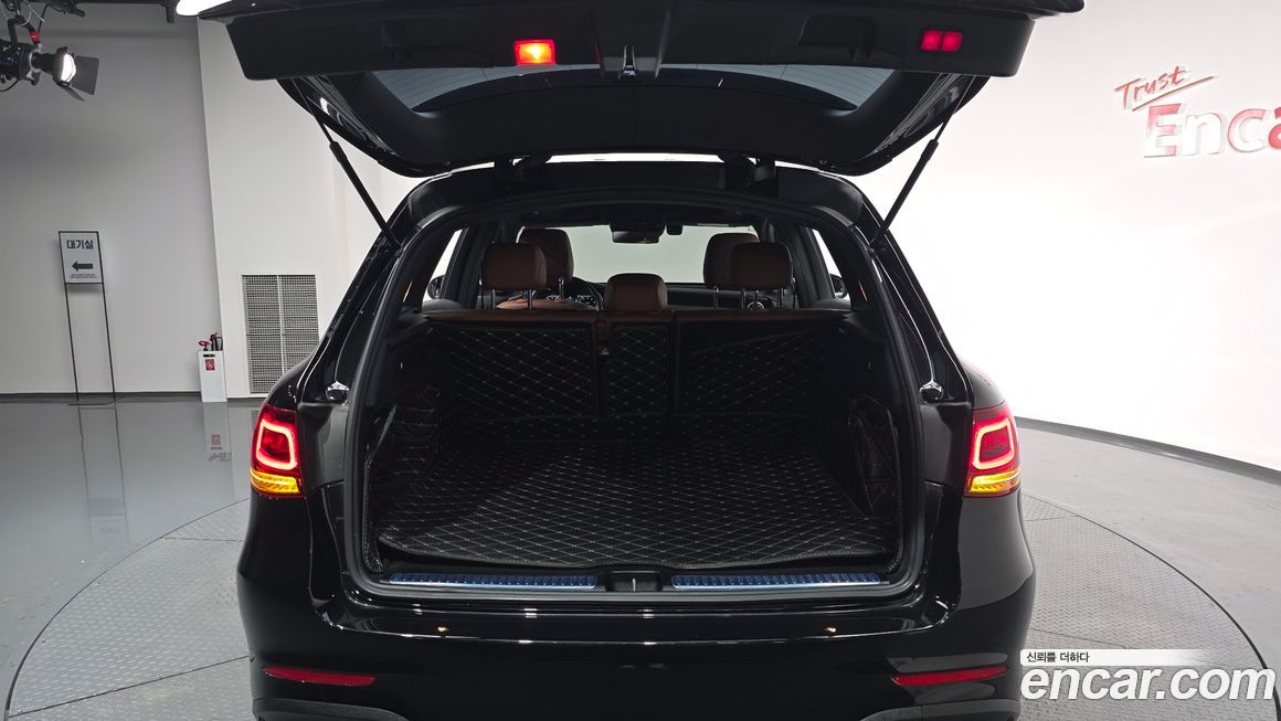 Mercedes-Benz GLC-Class 2020