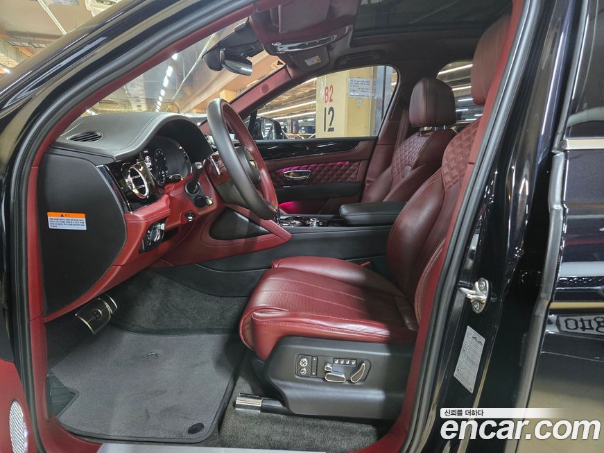 Bentley Bentayga 2021