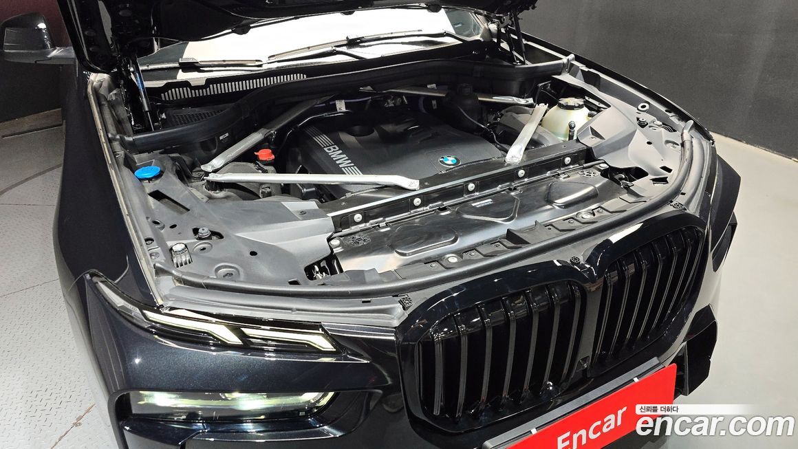 BMW X7 2025
