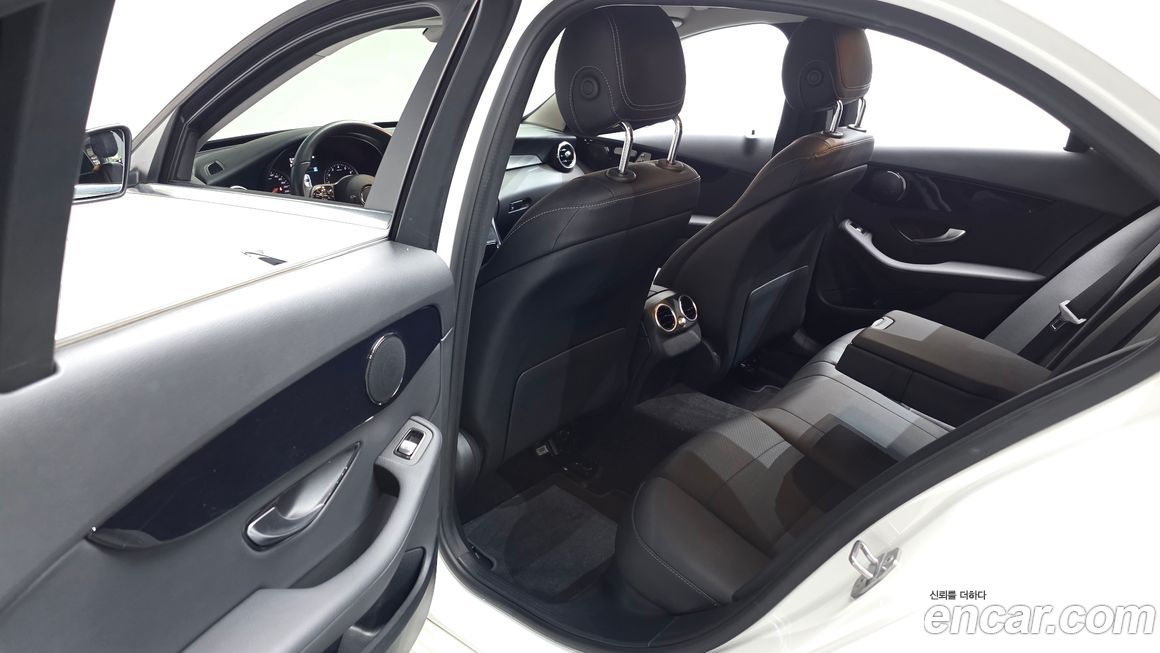 Mercedes-Benz C-Class 2020