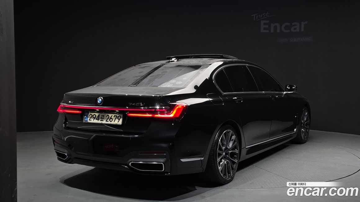 BMW 7-Series 2021