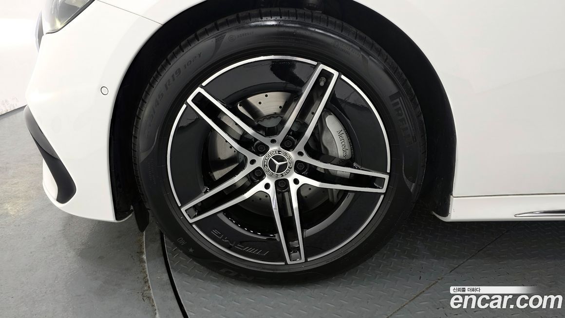 Mercedes-Benz E-Class 2026