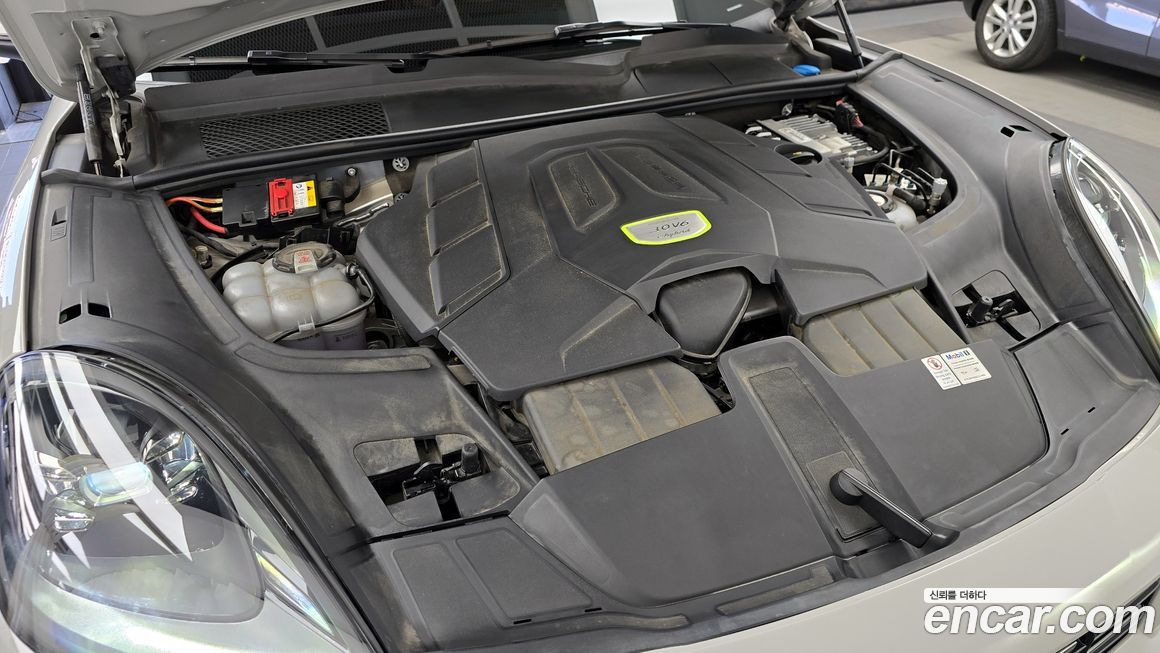 Porsche Cayenne 2022