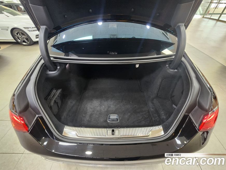 Mercedes-Benz S-Class 2022