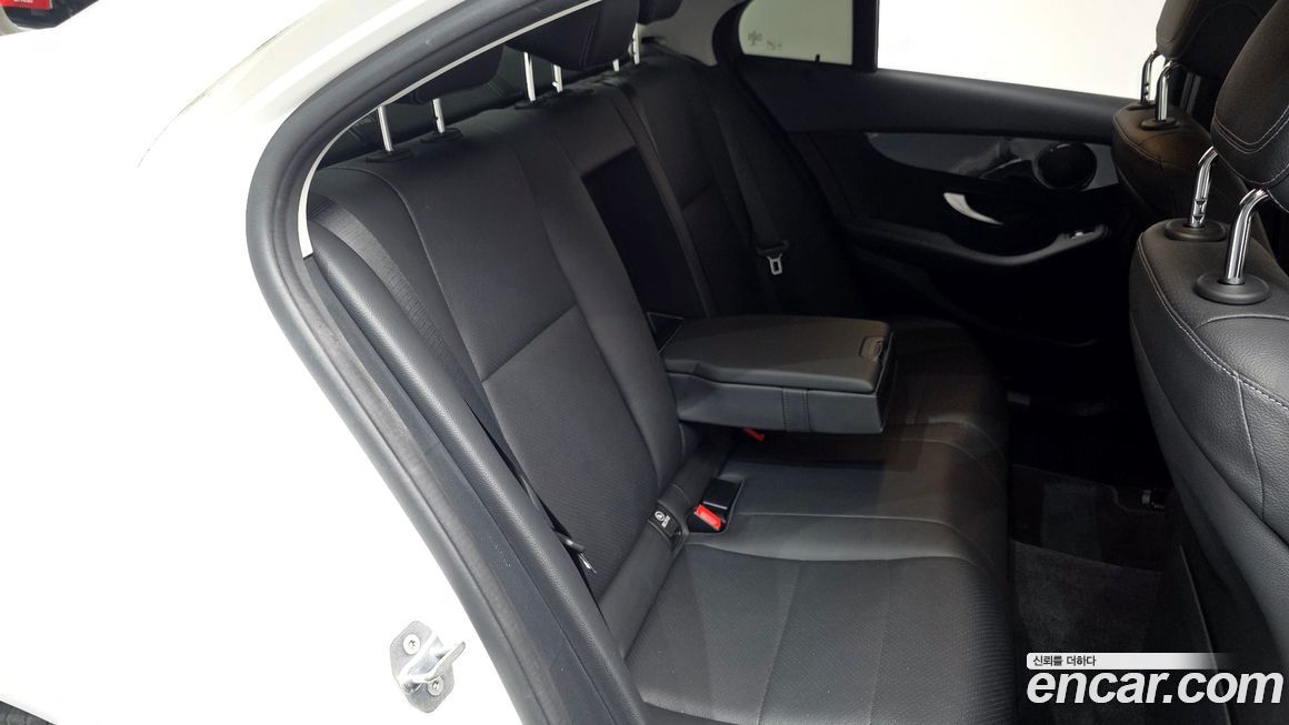 Mercedes-Benz C-Class 2020