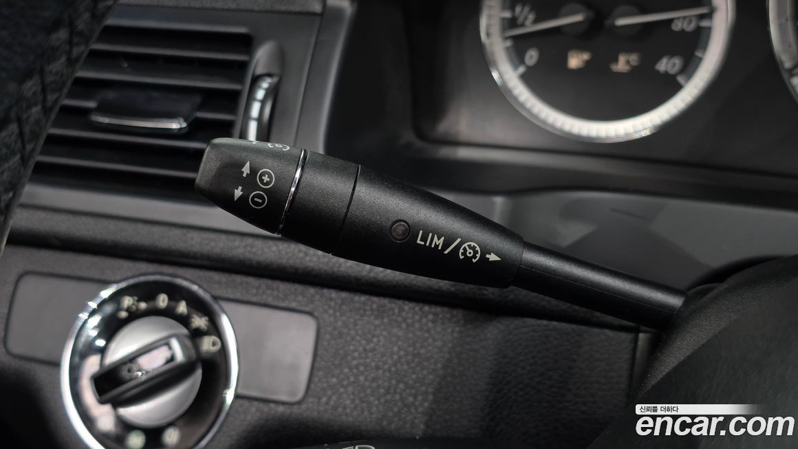 Mercedes-Benz C-Class 2009