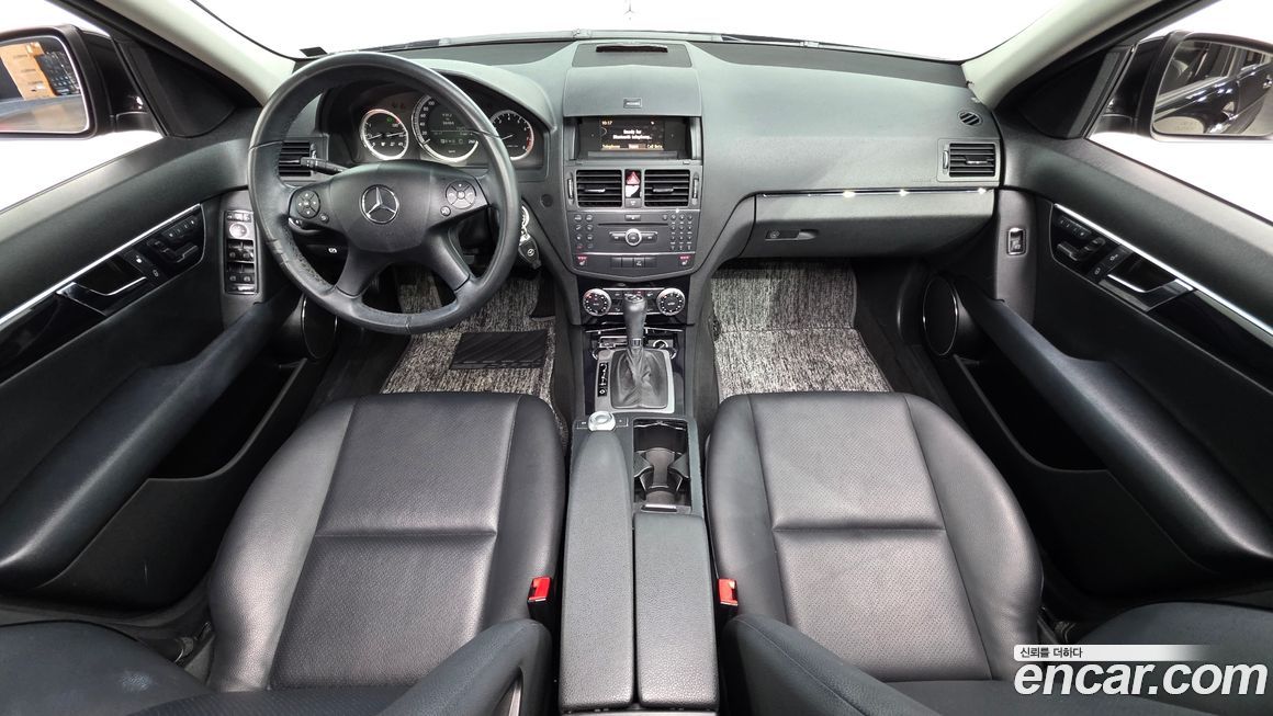 Mercedes-Benz C-Class 2009
