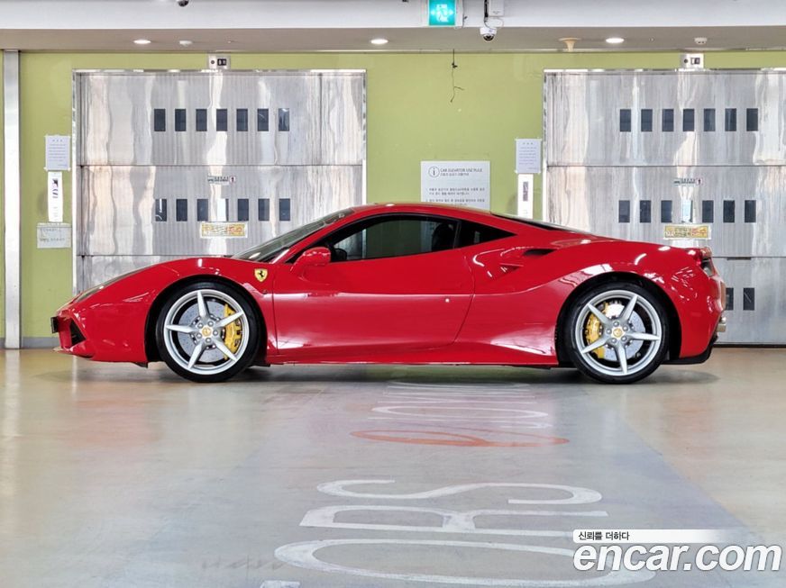 Ferrari 488 2018