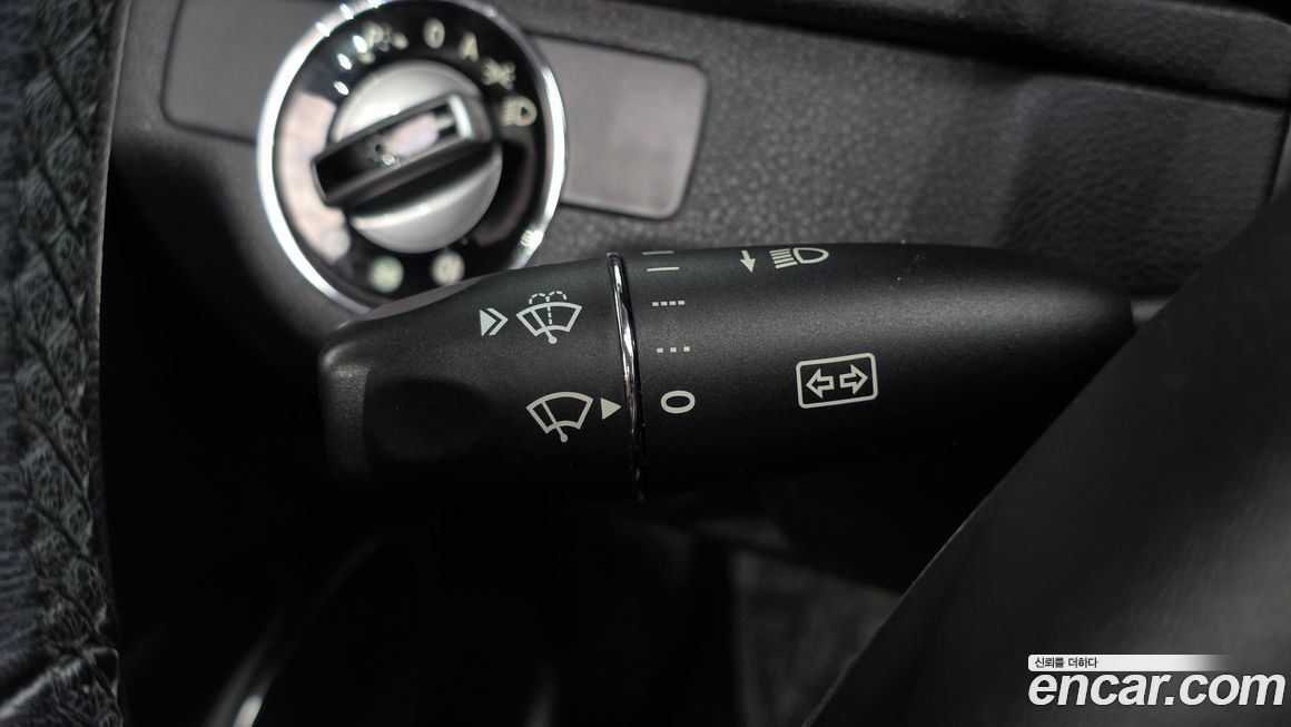 Mercedes-Benz C-Class 2009