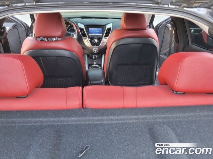 Hyundai Veloster 2012