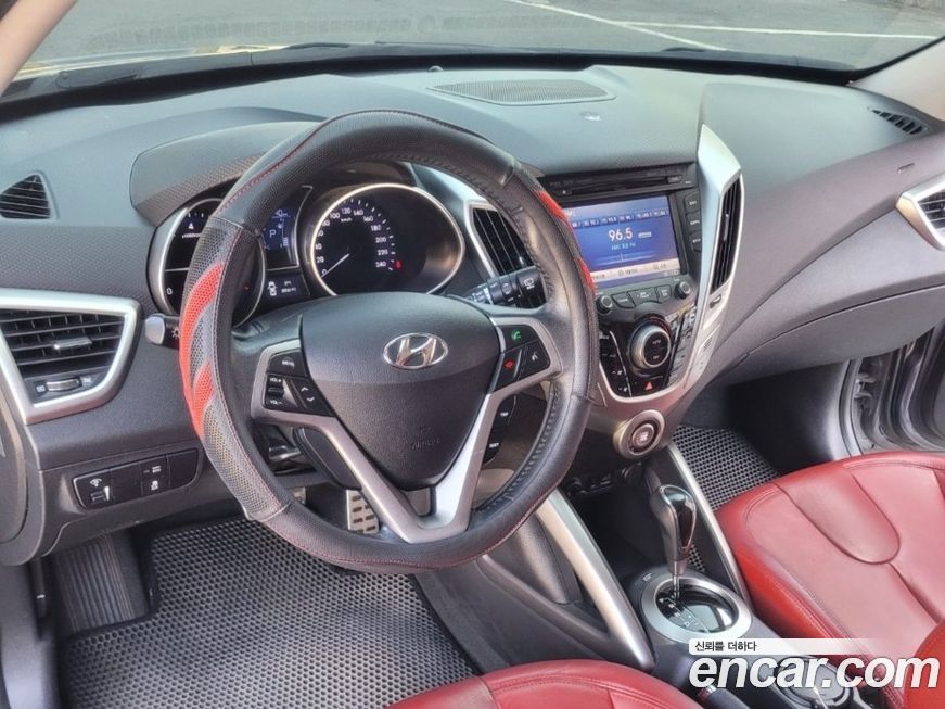 Hyundai Veloster 2012