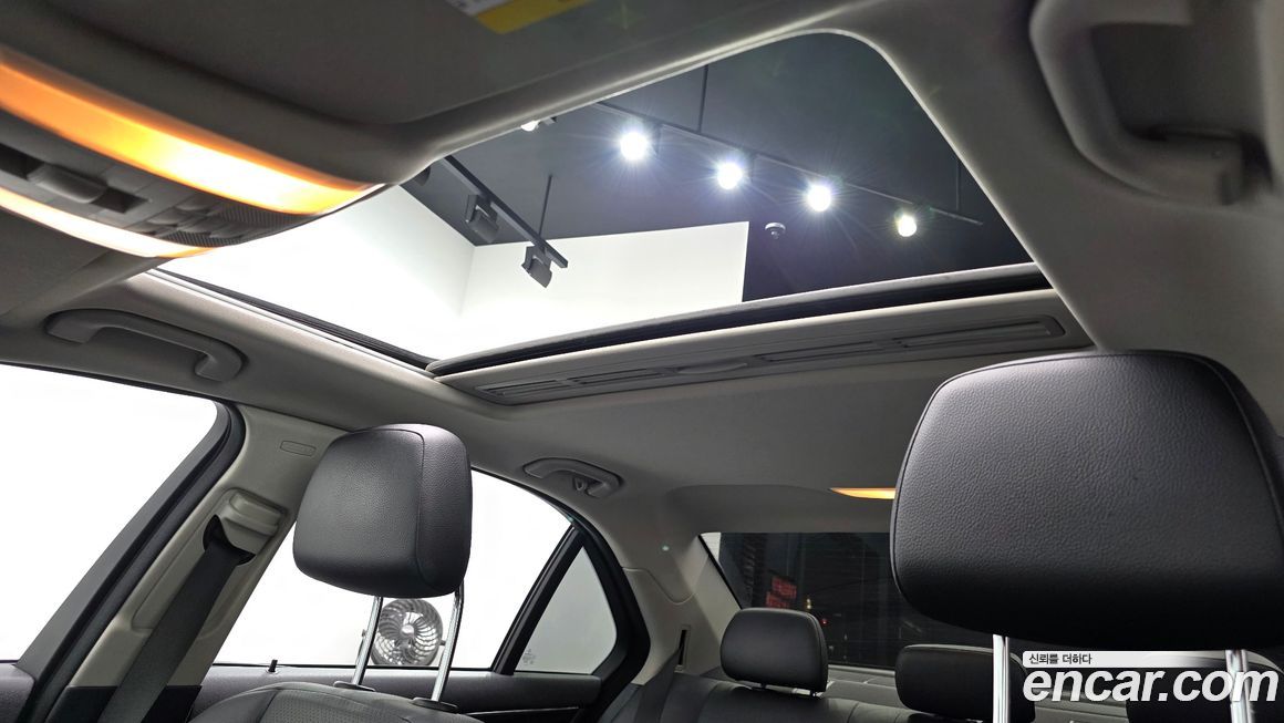 Mercedes-Benz C-Class 2009