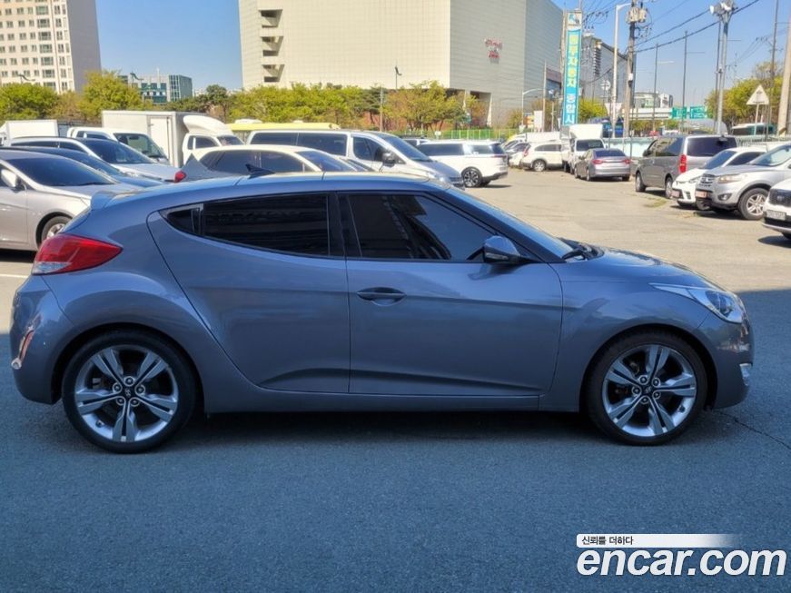 Hyundai Veloster 2012