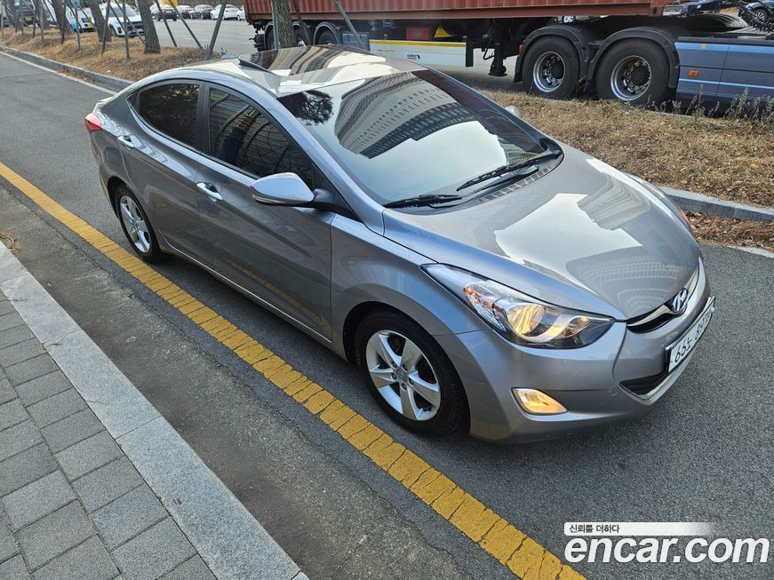 Hyundai AVANTE 2012