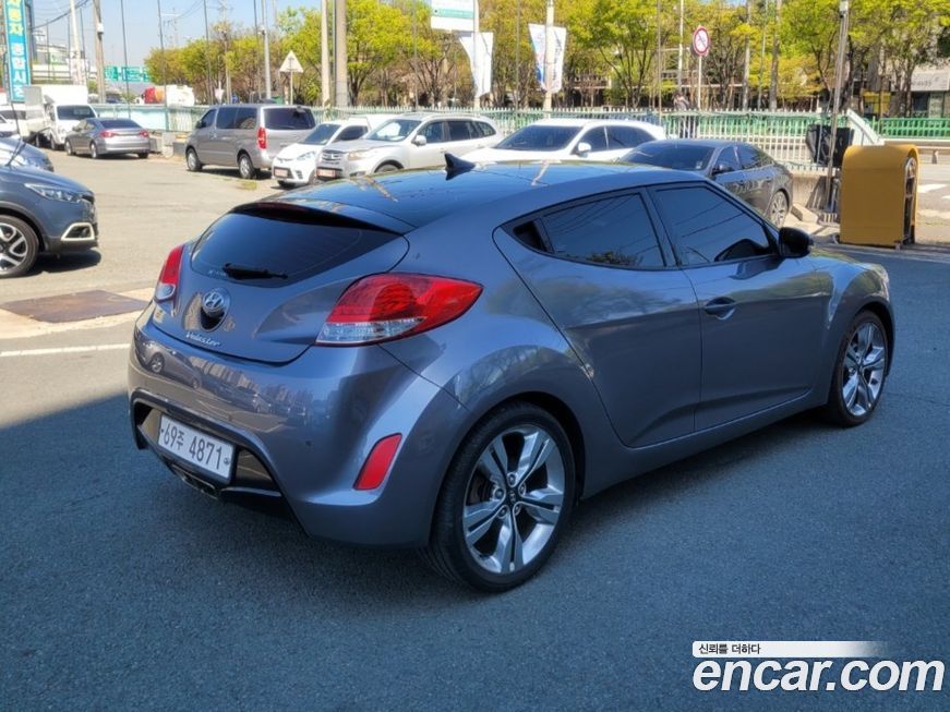 Hyundai Veloster 2012
