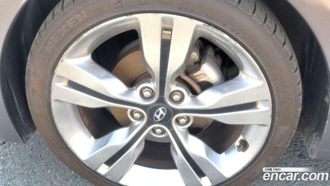 Hyundai Veloster 2012