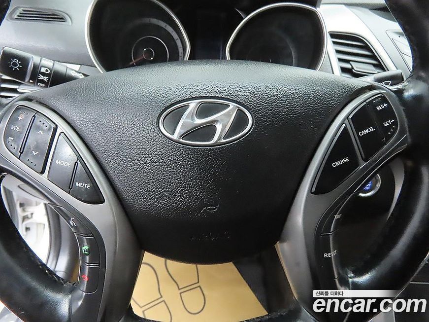 Hyundai AVANTE 2014