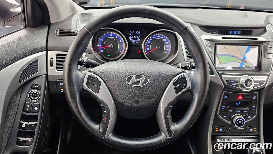 Hyundai AVANTE 2016