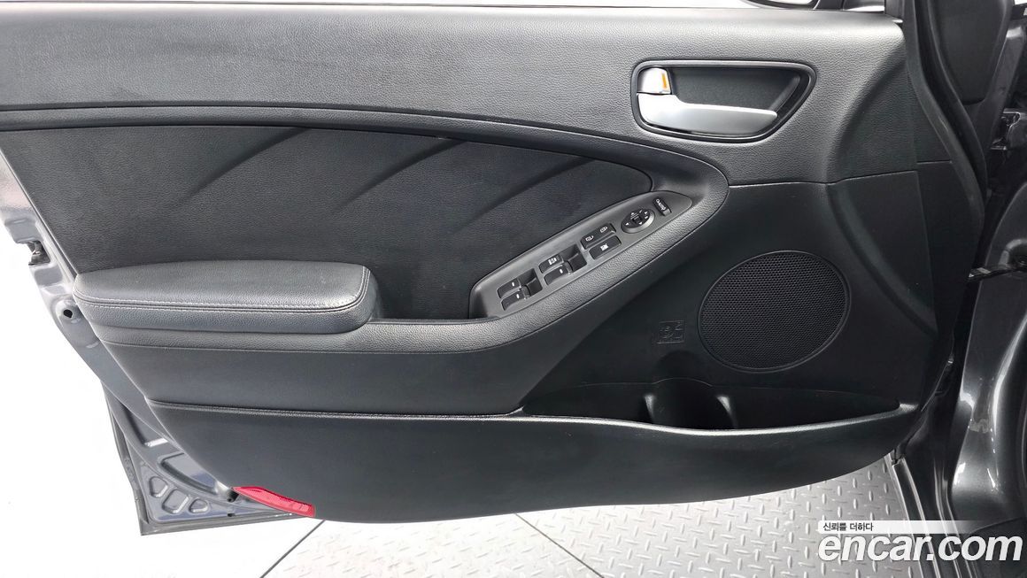 Kia K3 2016