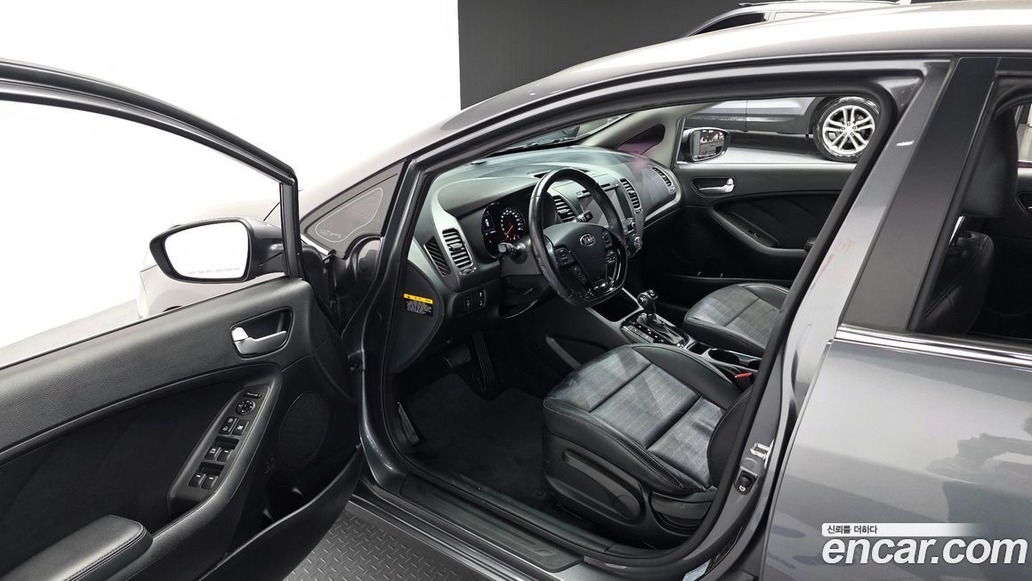 Kia K3 2016