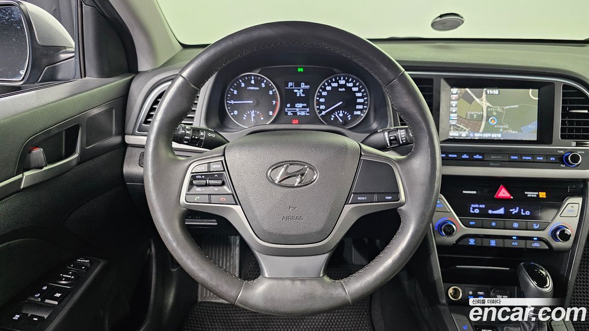 Hyundai AVANTE 2016