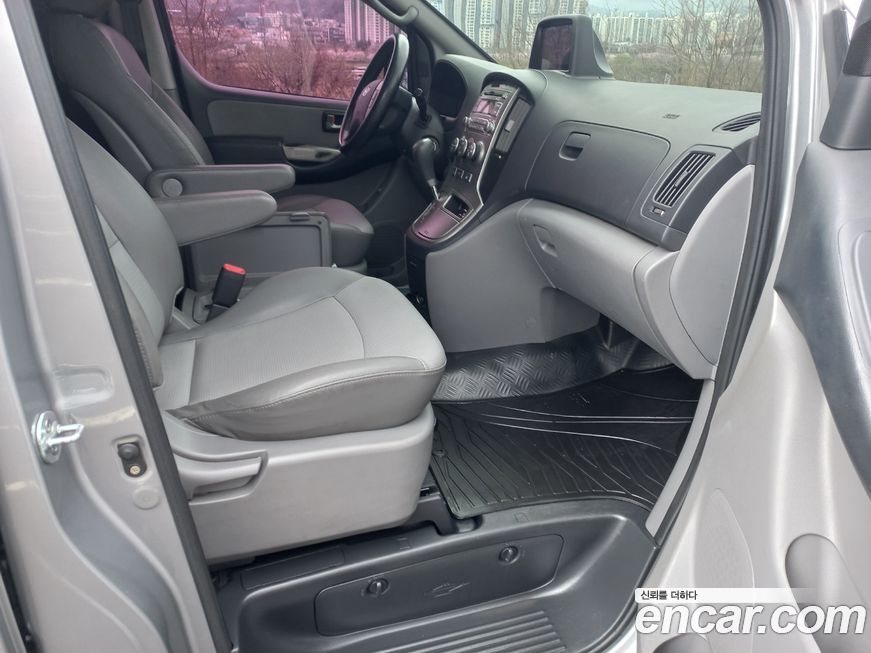 Hyundai Starex 2011