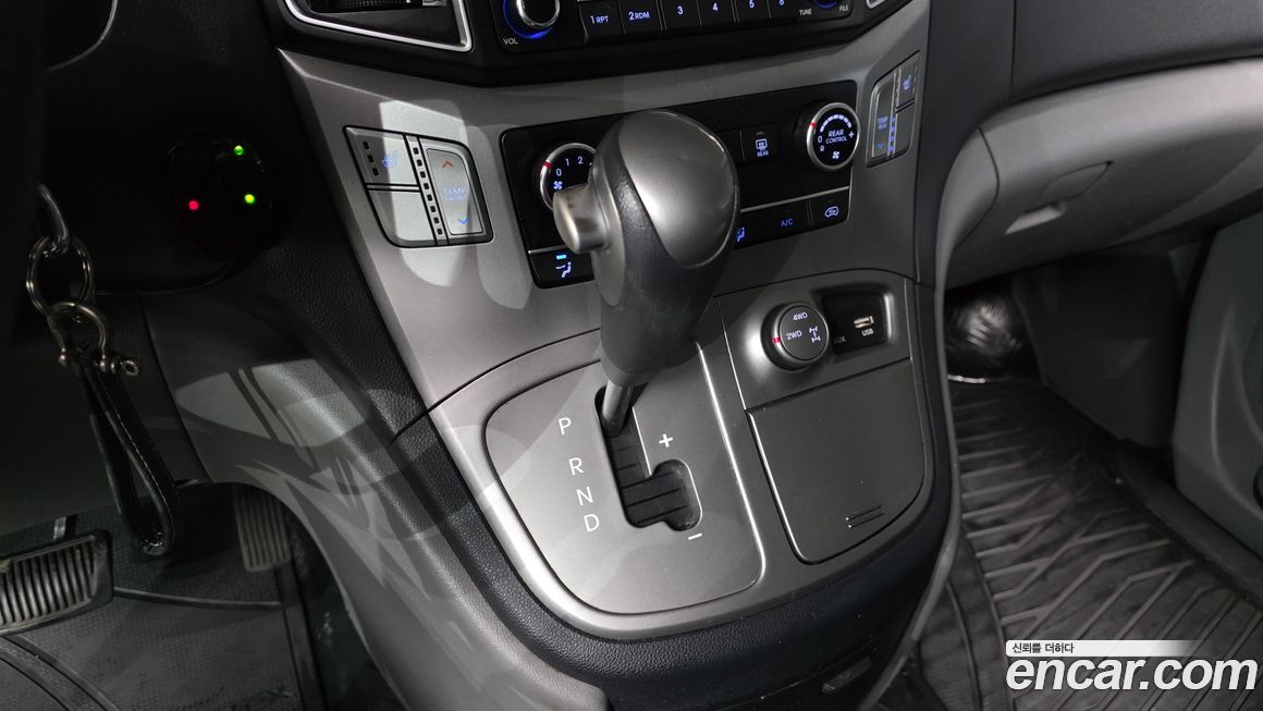 Hyundai Starex 2016