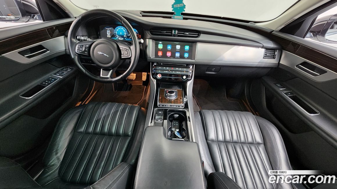 Jaguar XF 2017