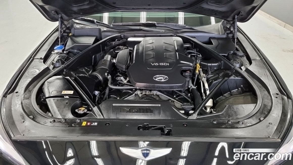 Hyundai Genesis 2016