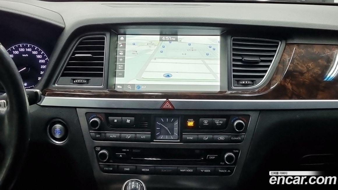 Hyundai Genesis 2016