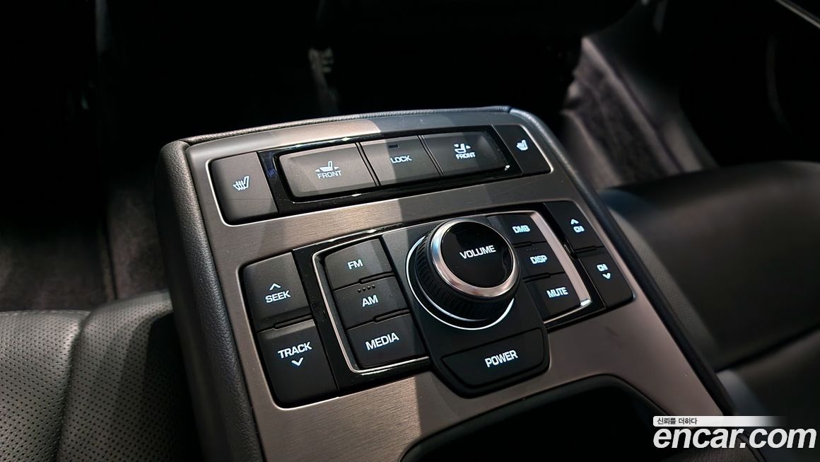 Hyundai Genesis 2016