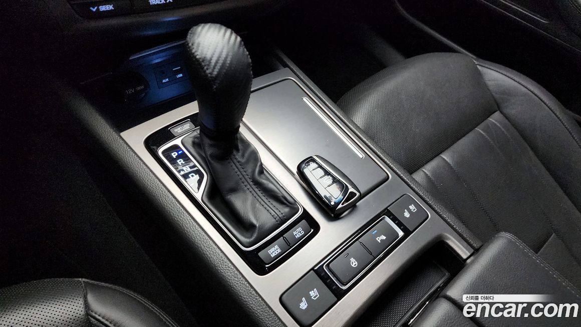 Hyundai Genesis 2016