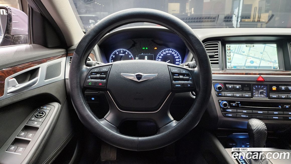 Hyundai Genesis 2016