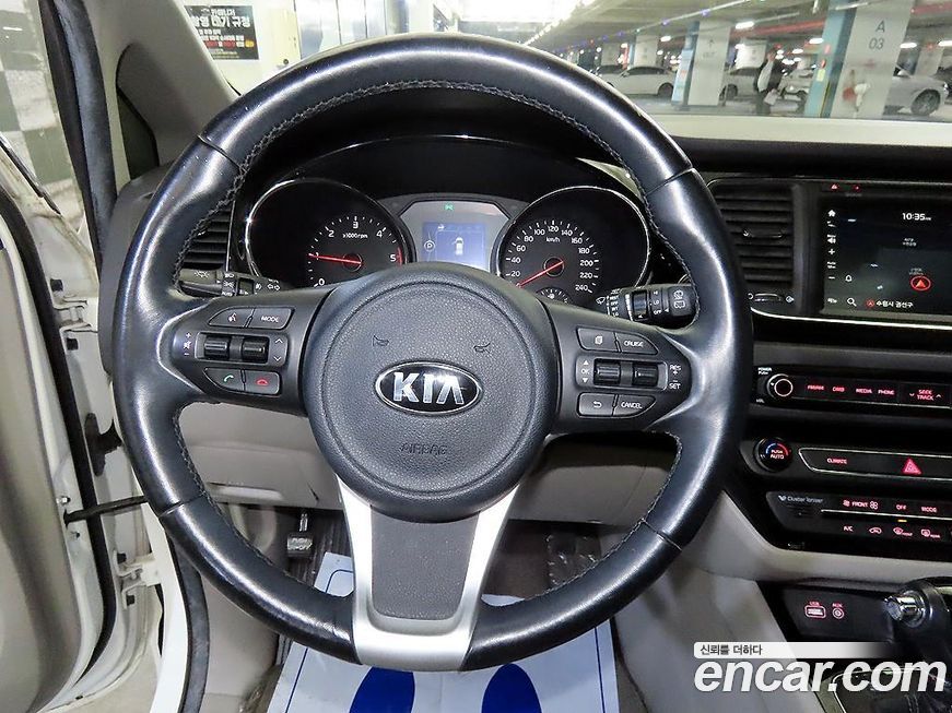 Kia Canival 2016