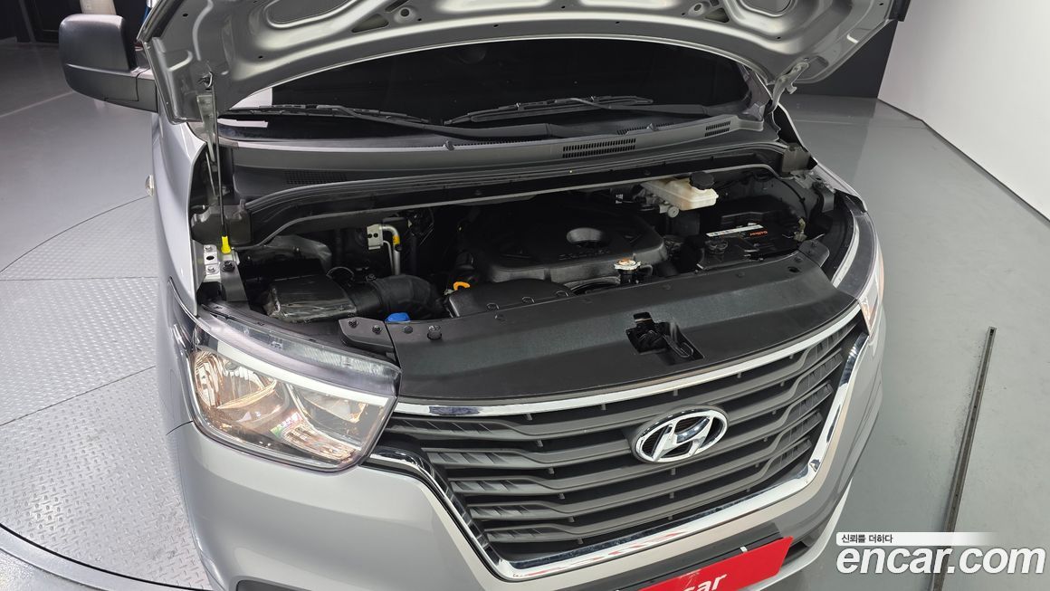 Hyundai Starex 2021