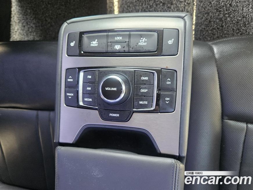 Hyundai Genesis 2016