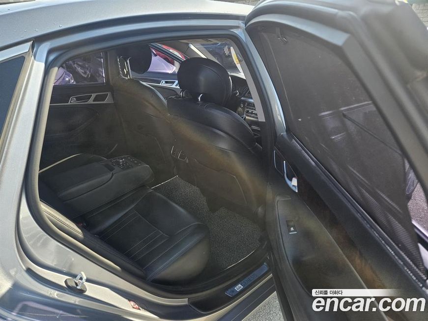 Hyundai Genesis 2016