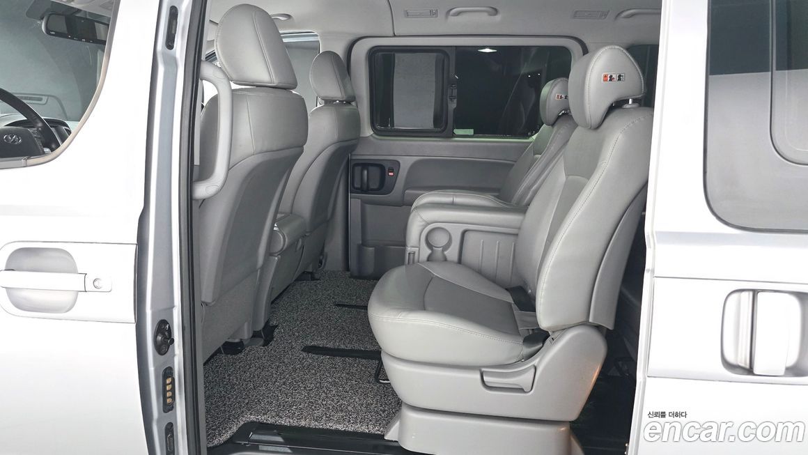 Hyundai Starex 2018